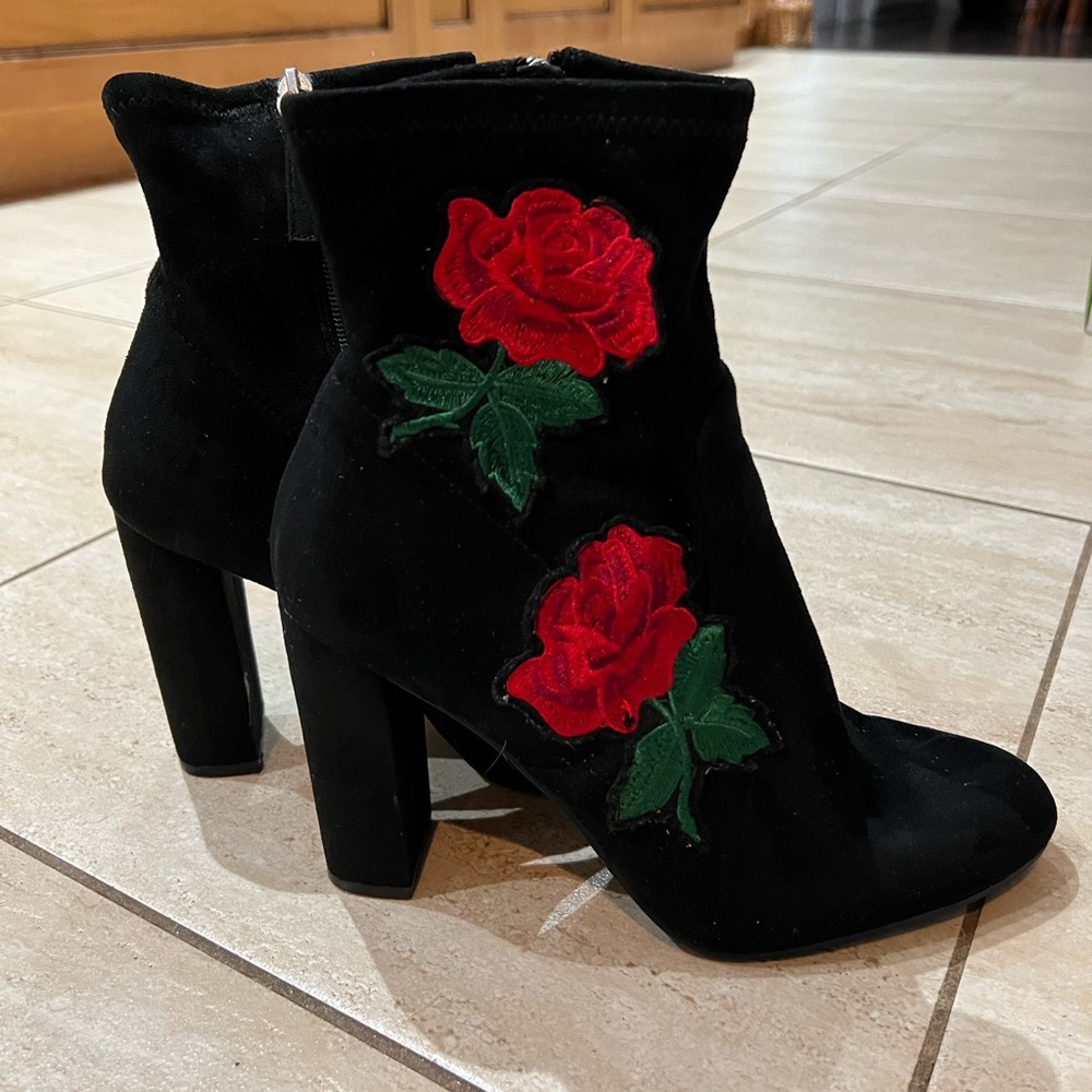 STEVE MADDEN Heeled Boots